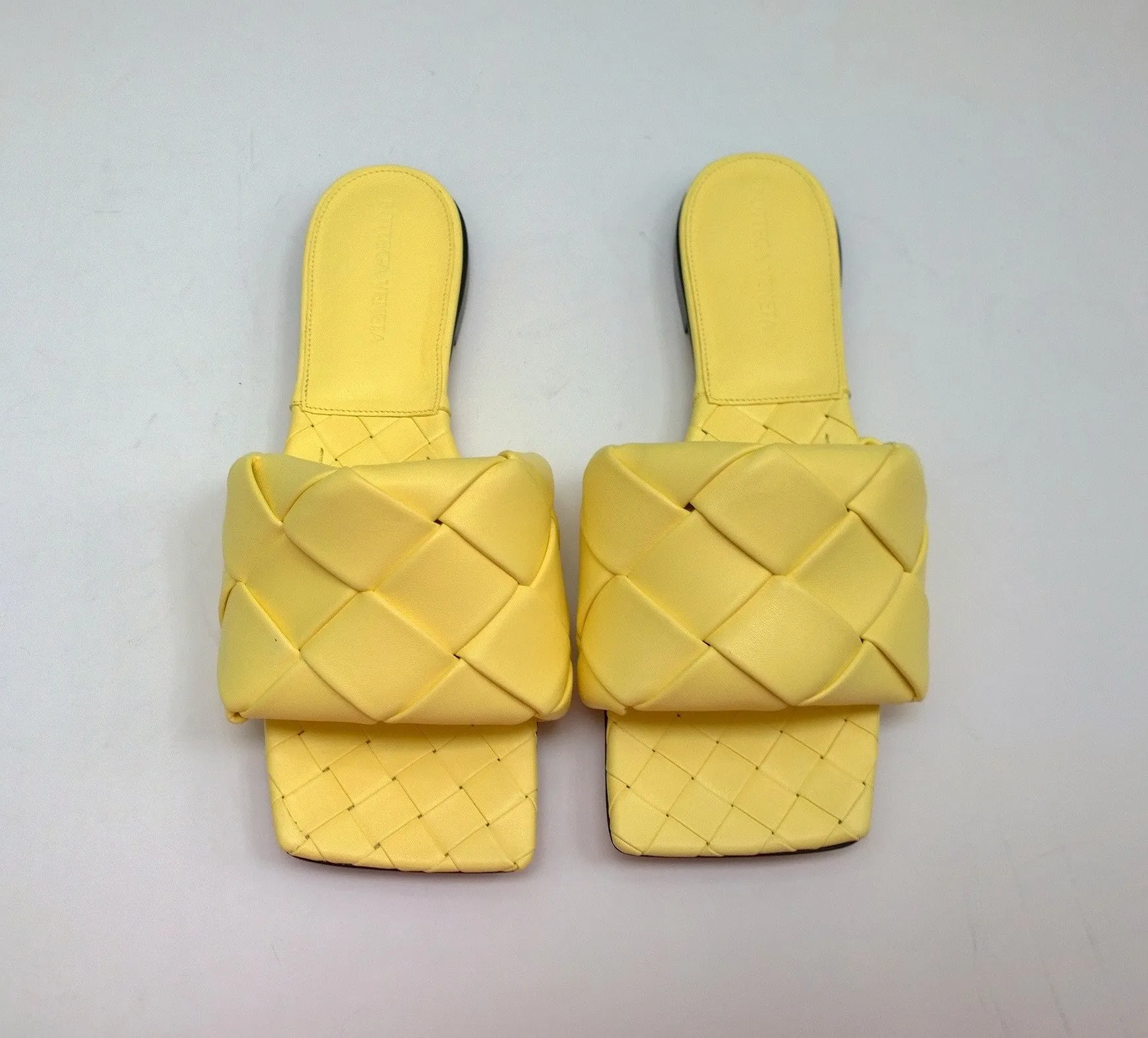 Bottega Veneta BV Lido Leather Slide Sandals in Lemonade Pale Yellow