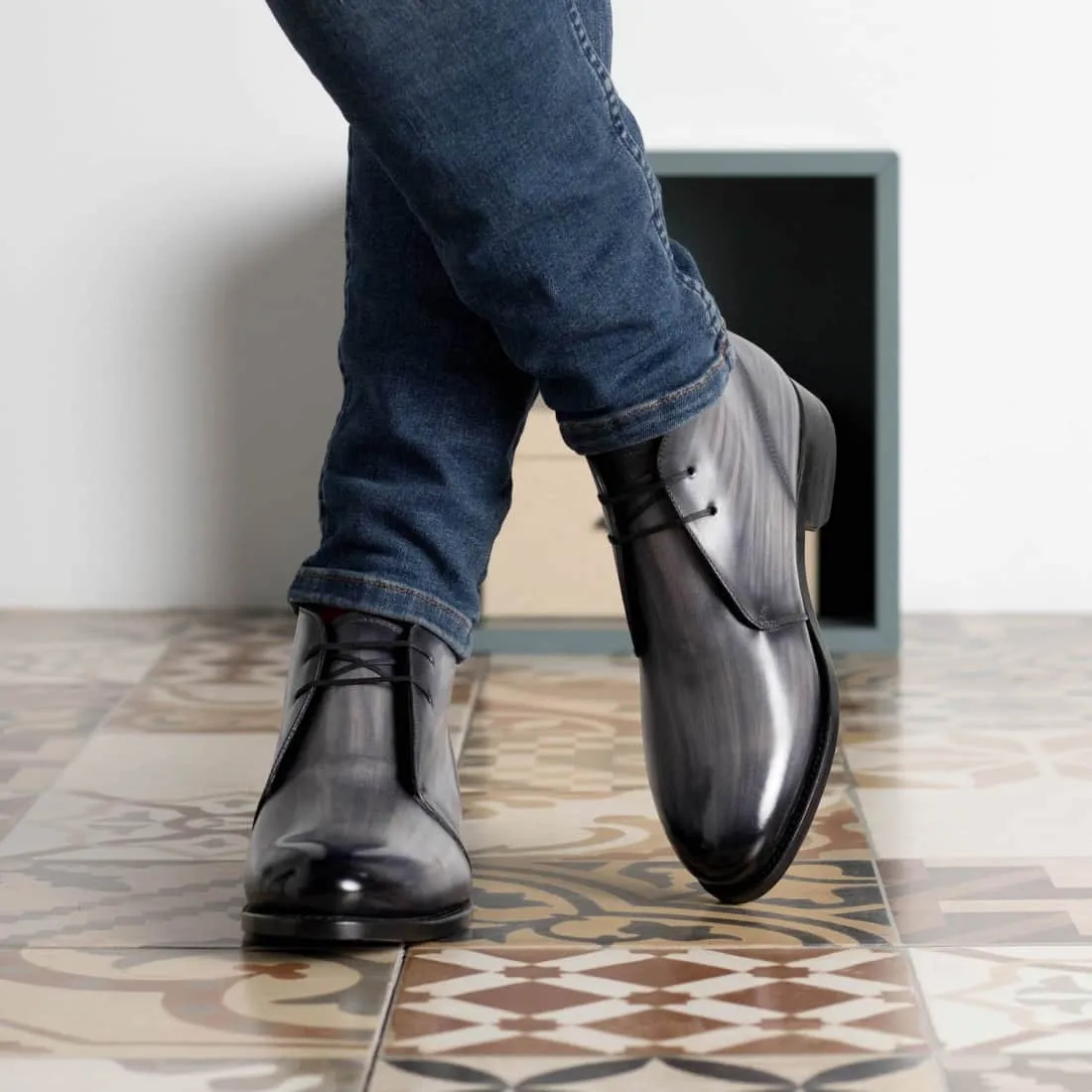 Chukka Boots en cuir patiné gris