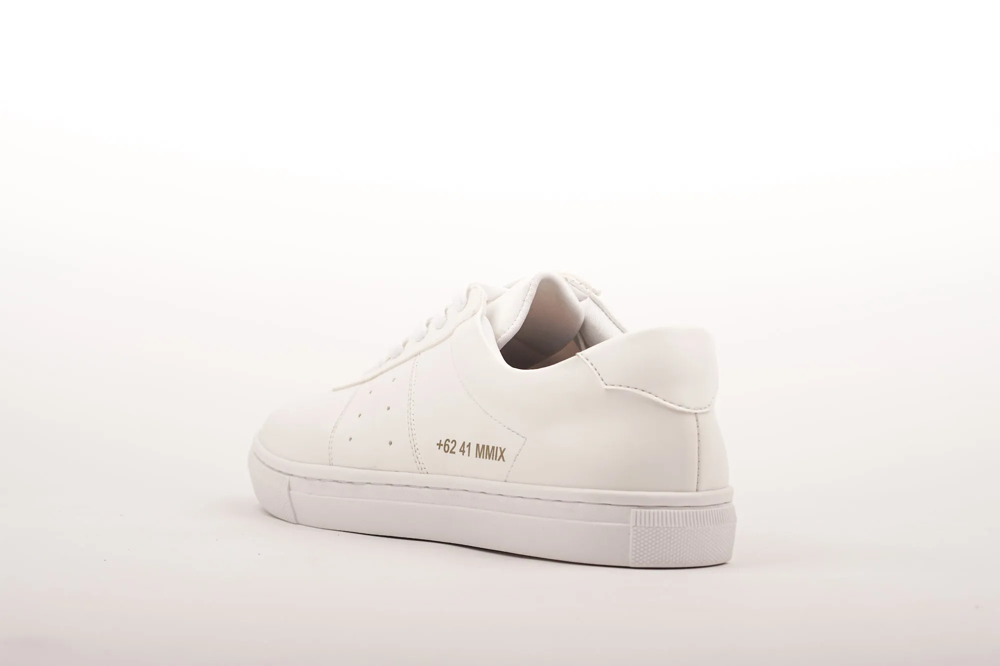 LAH-03 | TRIPLE WHITE | MEN