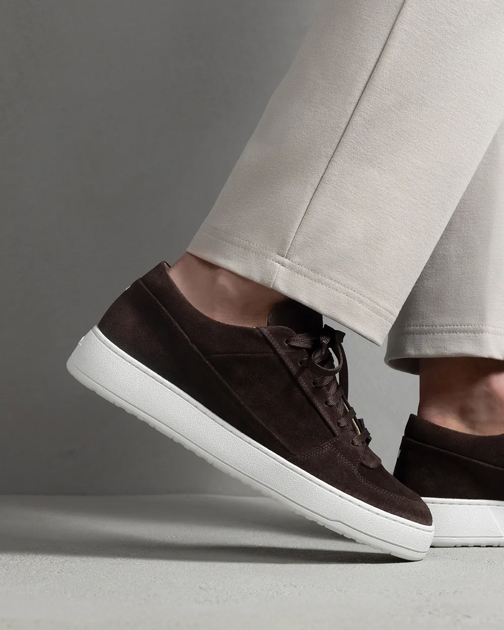 LT 03 Suede Chocolate