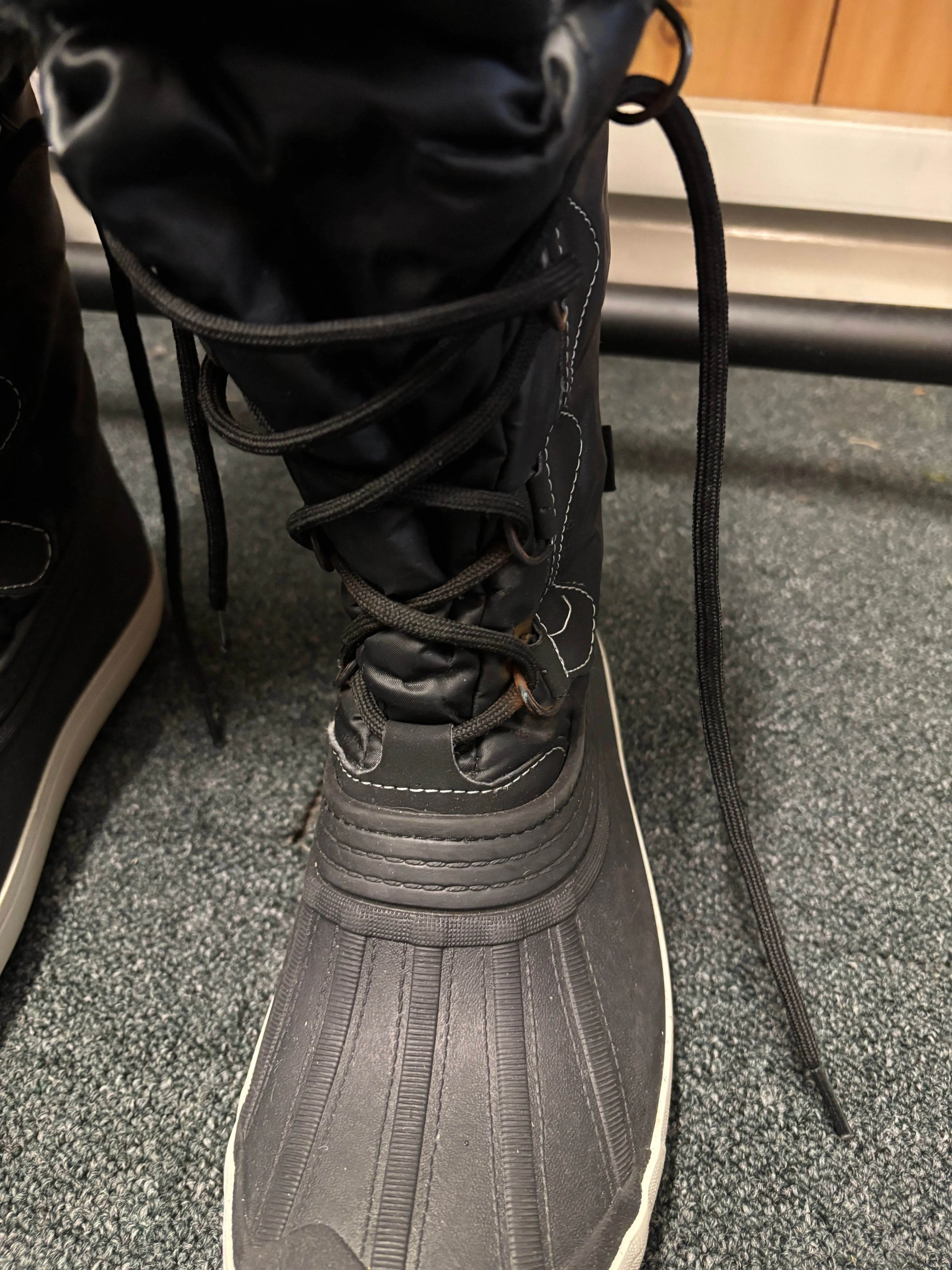 Pre-loved Adult Amelia Boots Size 38/39 (101) Grade B