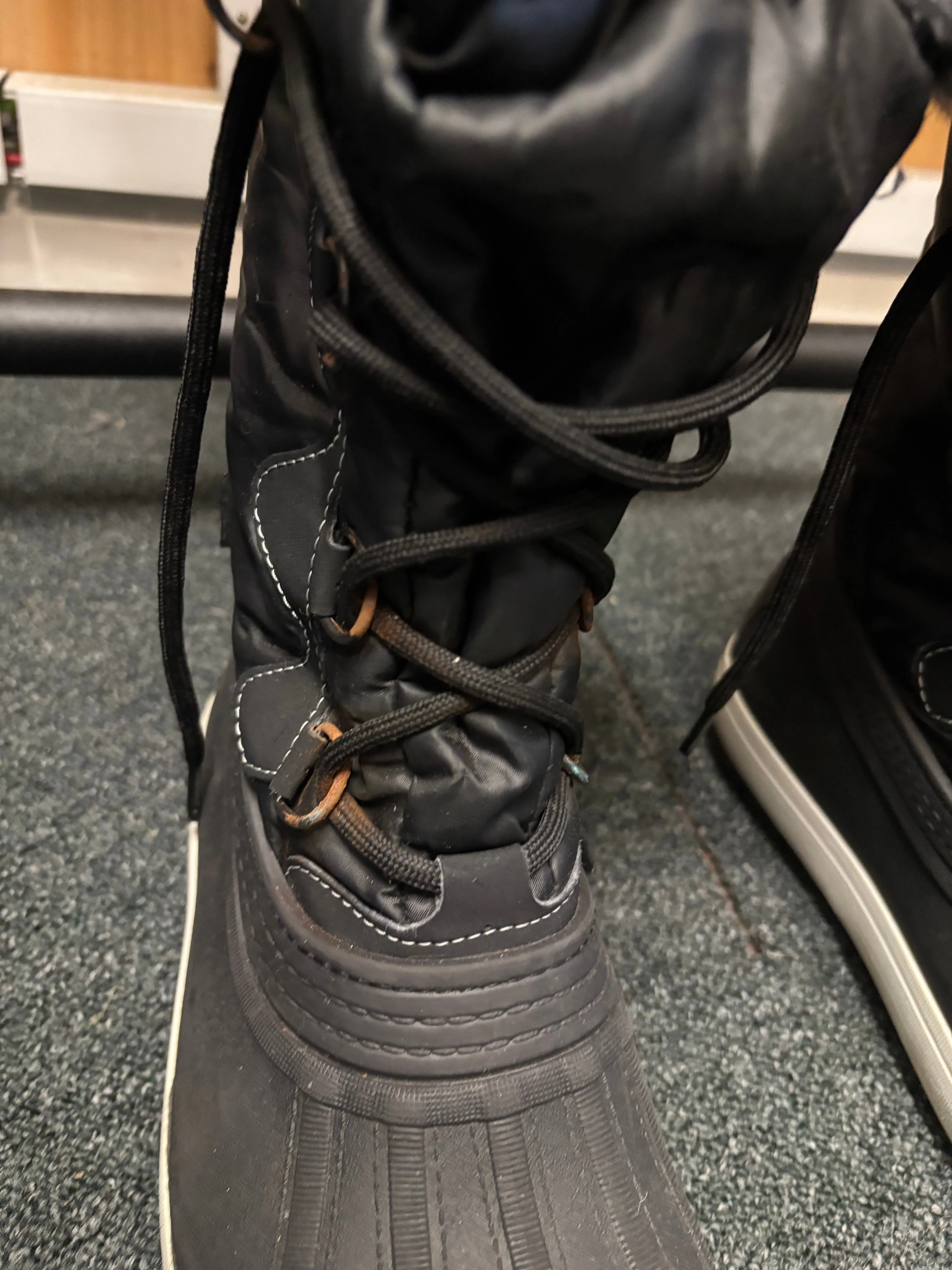 Pre-loved Adult Amelia Boots Size 38/39 (101) Grade B