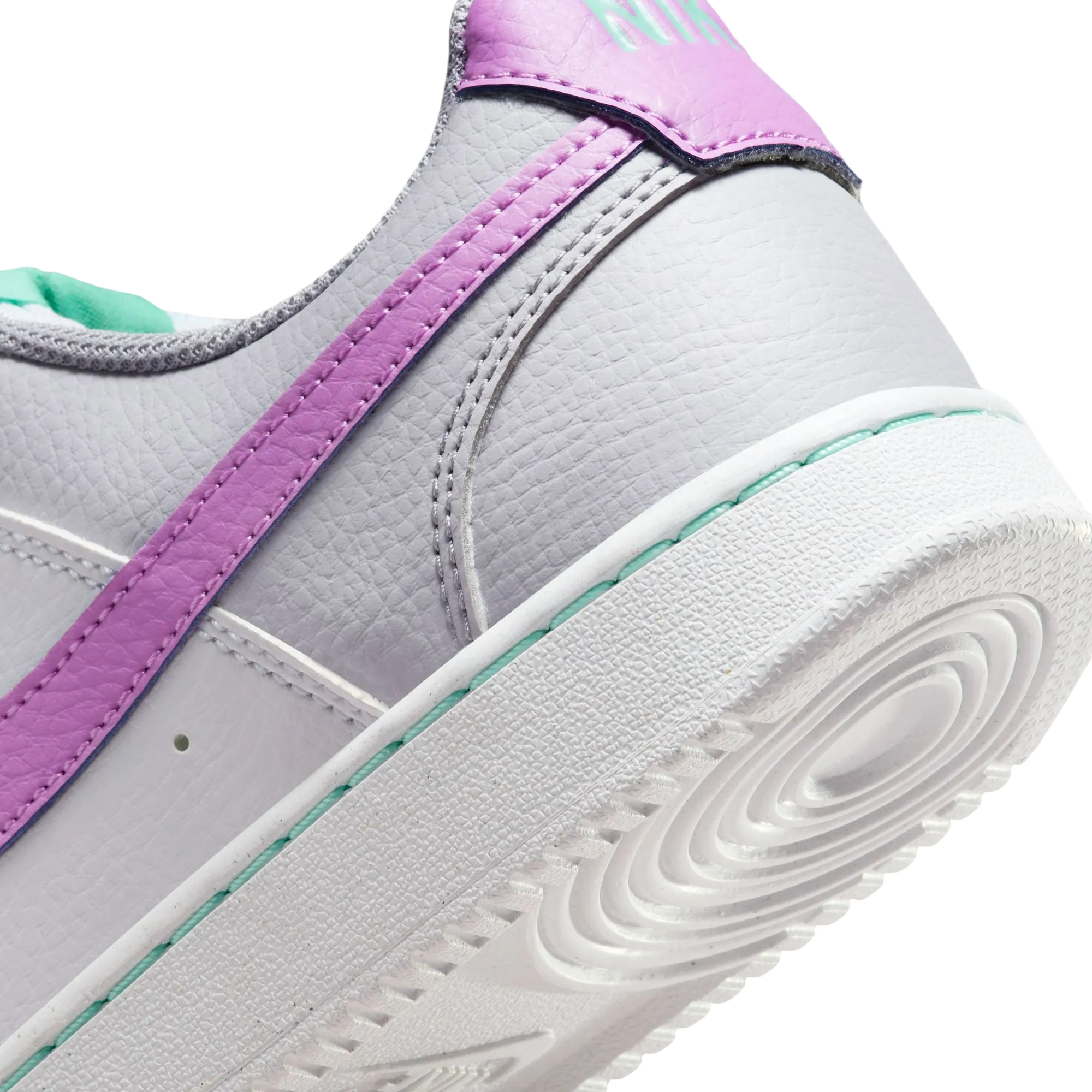 W Nike Court Vision Lo Nn At